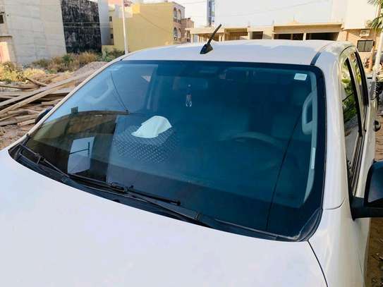 Toyota Hilux image 9