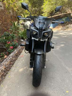Yamaha MT 10 image 2