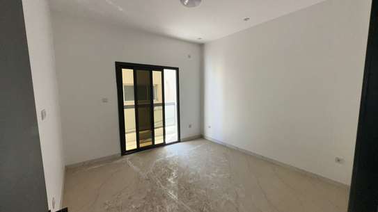 Appartement neuf 2 chambres salon à la cité Biagui Yoff image 4