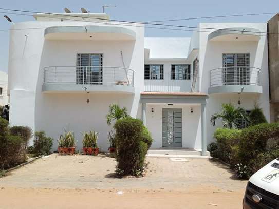Villa meublée sortie 9 Almadies 2 image 1
