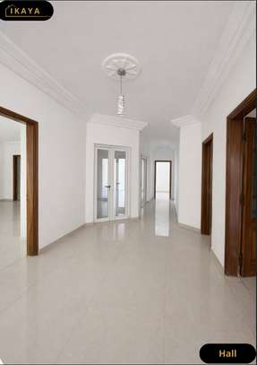 Villa de prestige R+2 aux Almadies image 5