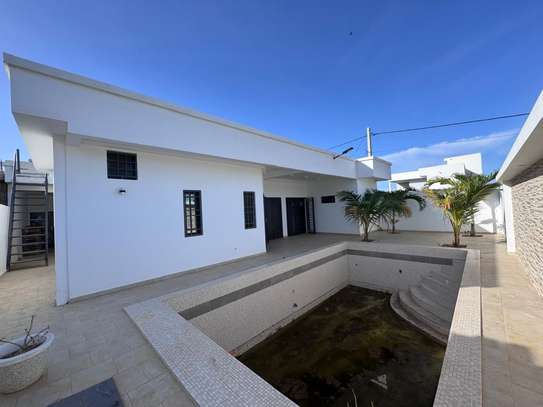 Belle villa avec piscine a Somone image 2