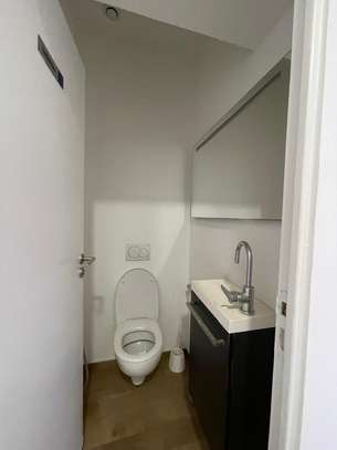 F4 neuf à louer au point e 204 m² image 8