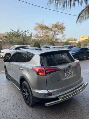 TOYOTA RAV 4 2017 image 6