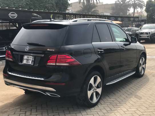Mercedes Benz GLE 350 image 2