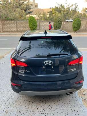 Hyundai santa fe image 4