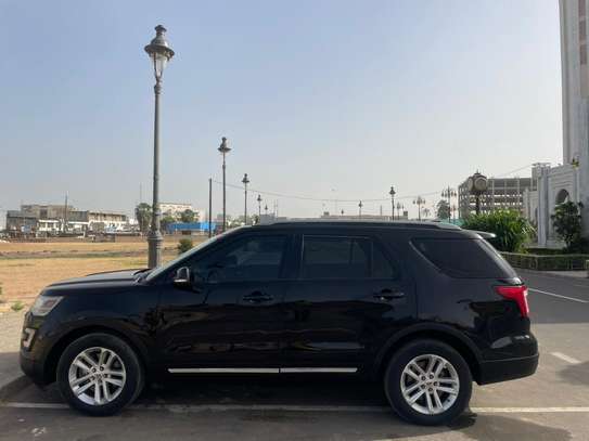 Ford Explorer platinium 2017 image 3