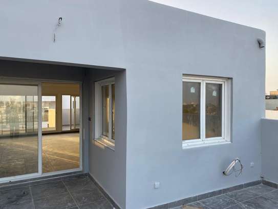 F6 en Triplex corniche Ouakam image 12