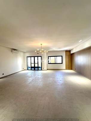 Appartement à louer au Point E image 2