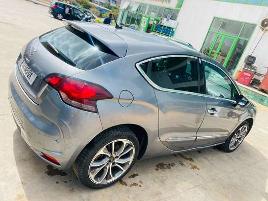 Location Citroën C4  et Ds4 image 6