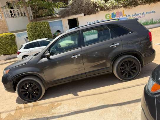 kia sorento image 11