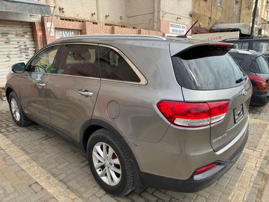 Kia Sorento AWD image 3