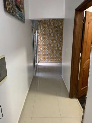 Appartement F4 non meublé proche Corniche  lycée J.Mermoz image 6