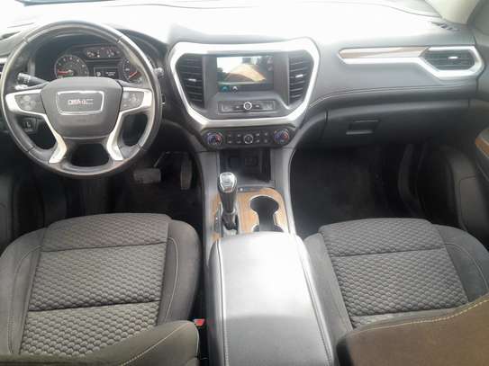 Gmc Acadia image 4