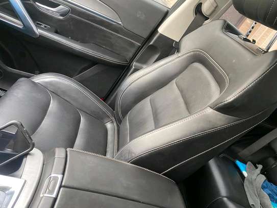 Jetour SUV blanc neuf spacieux moteur 1.5 image 13