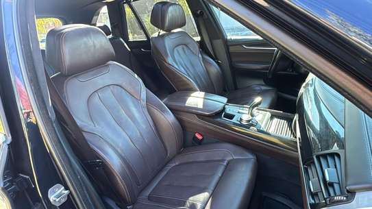 BMW X5 Luxury image 12