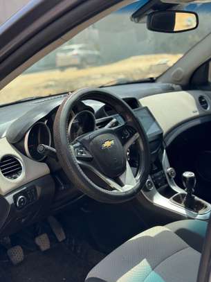 CHEVROLET CRUZE TRÈS BON POUR YANGO image 4