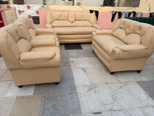 Salon 7 place vip image 2