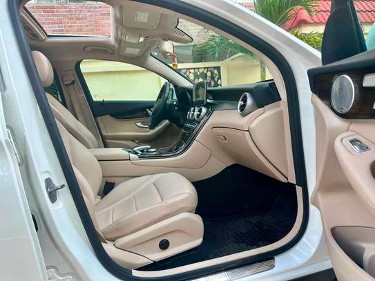 mercedess glc 300 4matic image 12