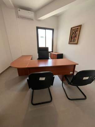 Bureau privé a la Cite Keur Gorgui image 3