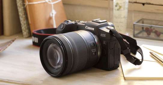 Canon EOS RP 28+/-70 f2.8 image 3
