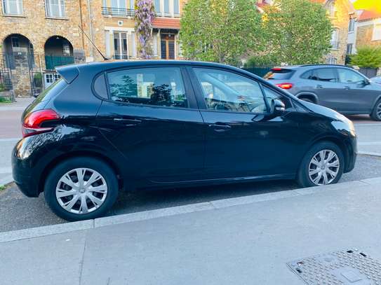 Peugeot 208 Diesel 2016 image 4