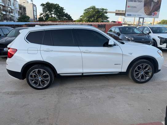 BMW X3 xDrive28i xLine image 15