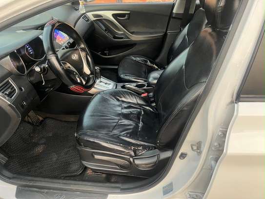 Hyundai avante image 2