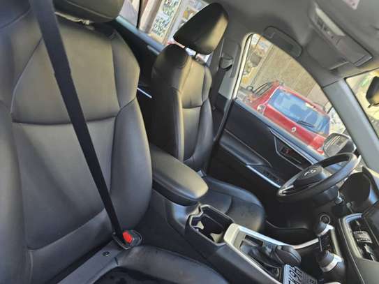Toyota RAV4 XLE 2021 image 9