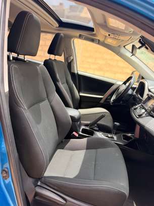TOYOTA RAV4 XLE AWD  2017 image 8