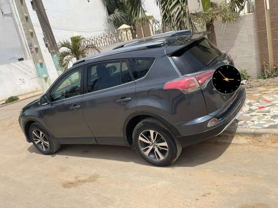 Toyota rav4 image 4