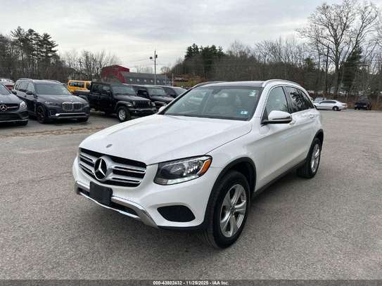 Mercedes GLC 300 4Matic image 4