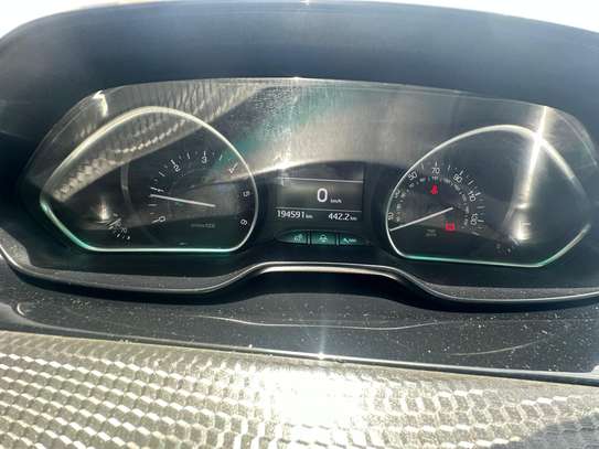 PEUGEOT 208 2015 image 2