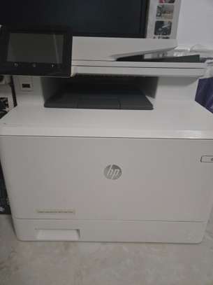 HP LaserJet Pro MFP M477fdn multifonction blanc image 2