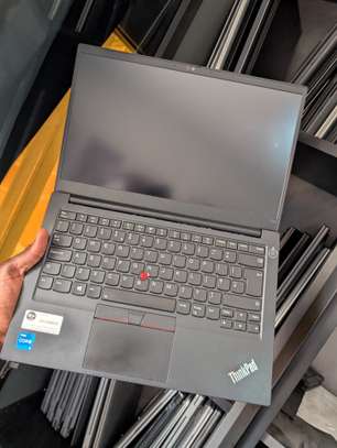 Lenovo e14 i5 11th / 512gb /16gb ram image 4