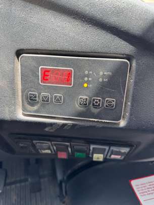 Force TRAVELLER image 5