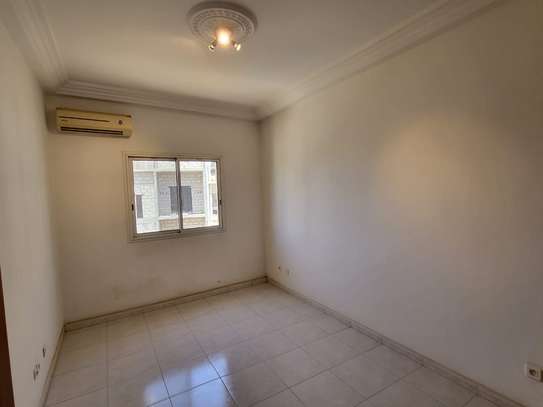 Bel appartement à Liberté 6 Extension (derrière WAVE) image 6