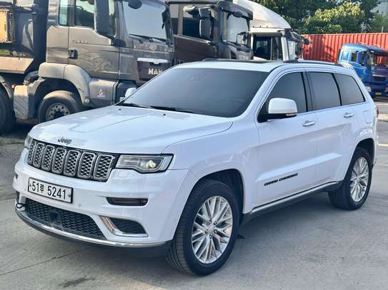 Jeep grand Sheroke summit image 13