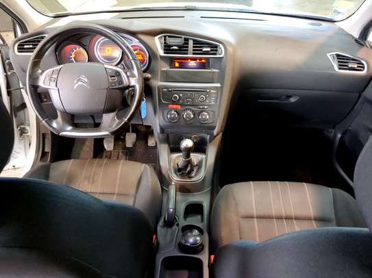 Citroën C4 sous douane image 9