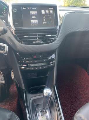 Peugeot 2008 2016 image 6