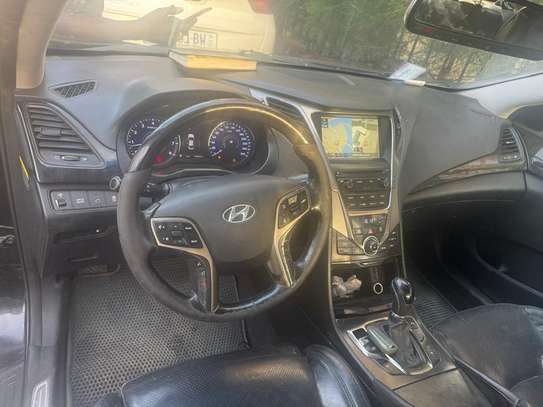 Hyundai  Grandeur  État: occasion Année :2014 image 4