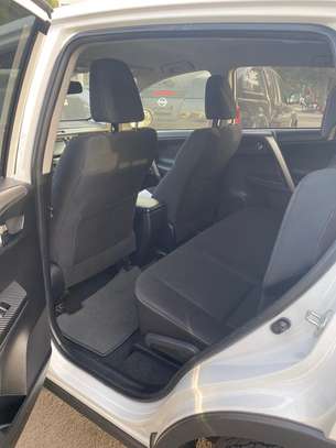 TOYOTA RAV 4 2015 image 8