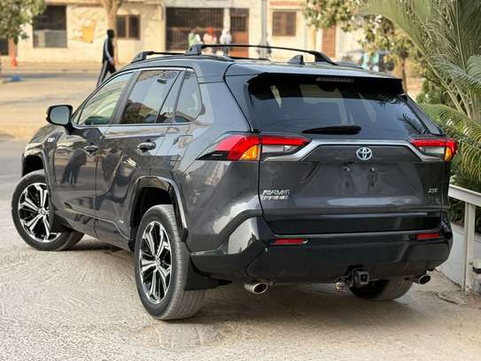TOYOTA RAV4 XSE PRIME image 6