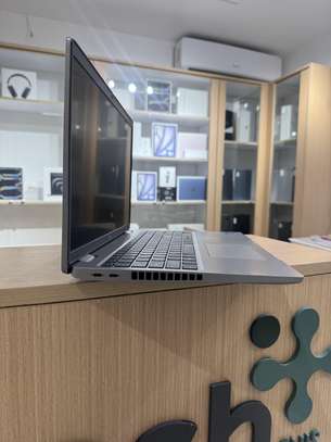 Dell Latitude 5520 - I5 11e VPRO Génération | 16GB RAM | 256 image 5