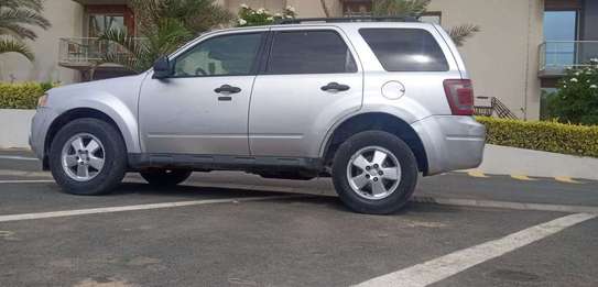 Ford Escape image 5