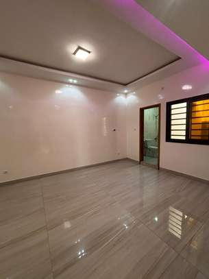 APPARTEMENT image 10