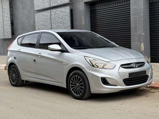 Hyundai accent 2016 image 4