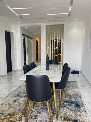 Très jolie apt F4 meublé au point E image 12
