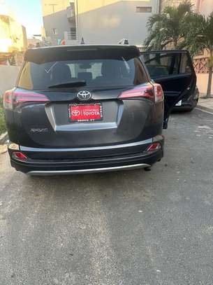 Toyota RAV4 2018 image 3