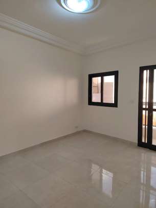 Joli Appartement  cité batrain proche de KFC MERMOZ image 2